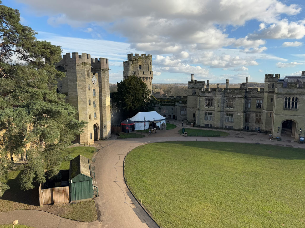 warwick castle inner courtyard
