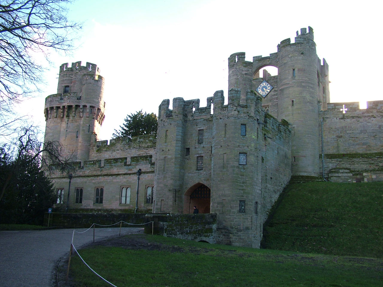 warwick castle entrance 1