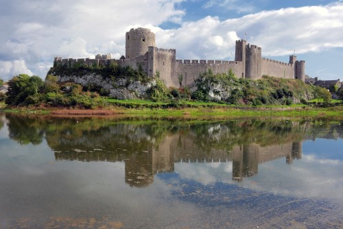 pembroke_castle.jpeg